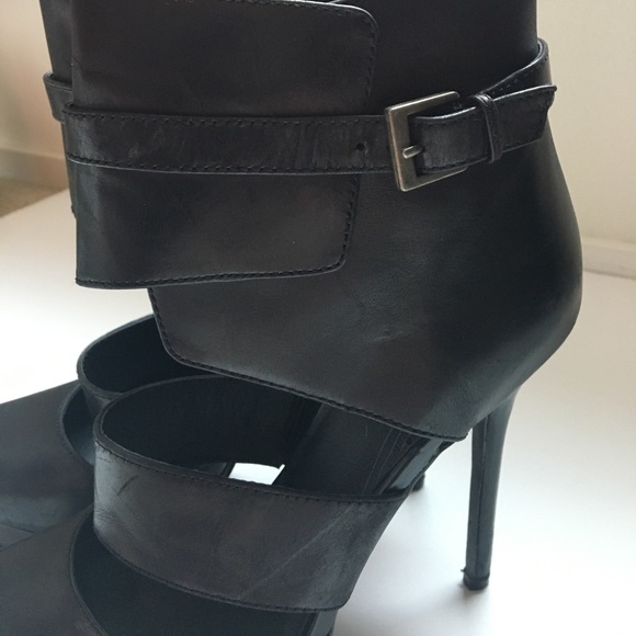 Nordstrom Trouve Black Buckle Leather Heels - Picture 5 of 8